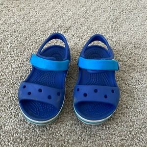 Toddler blue crocs sandals